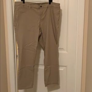 Zanadi tan skinny pants - size 22